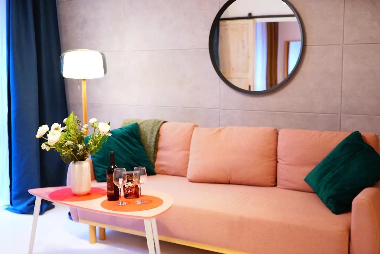 ורשה P&O Serviced Apartments Kinowa 0*,